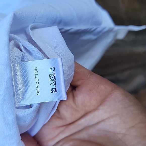 Button up - Picture 6 of 6